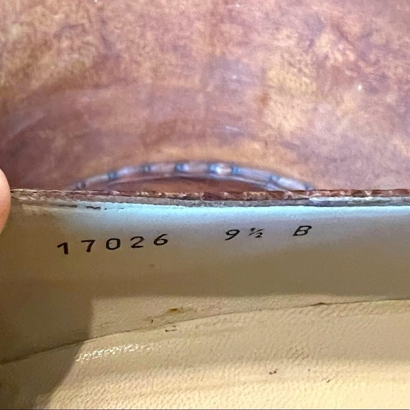 BOTTEGA VENETA HEELS, Size 9.5 - Picture 8 of 9